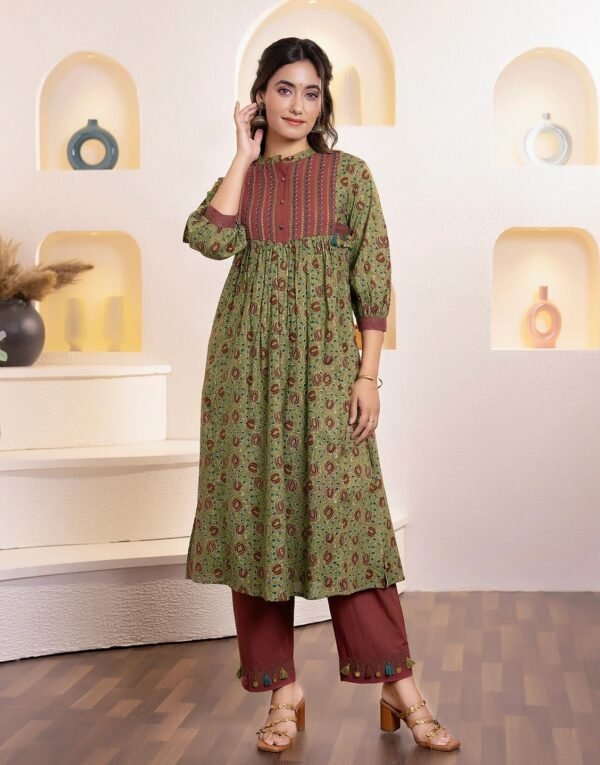 Flared Kurta Set With Pocket For Everyday Wear